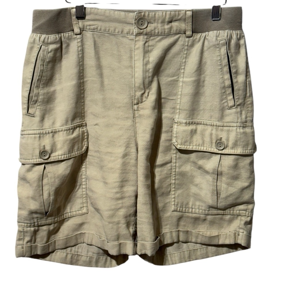 Soft Surroundings khaki cargo shorts size medium